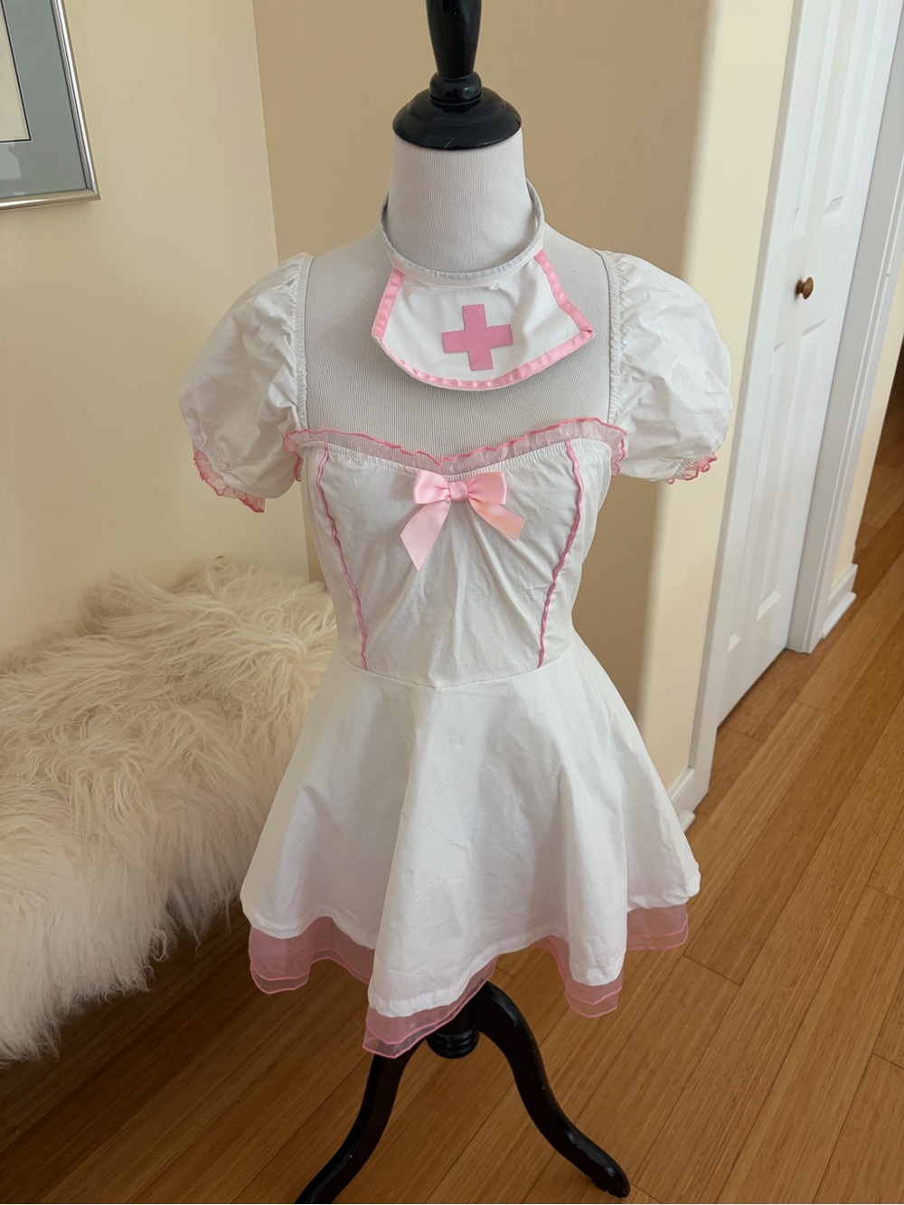 Trickz N’ Treatz Sexy Heart Healer White & Pink Nurse Costume Dress Halloween